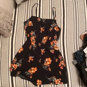 H&M floral romper. size 4. barely worn.